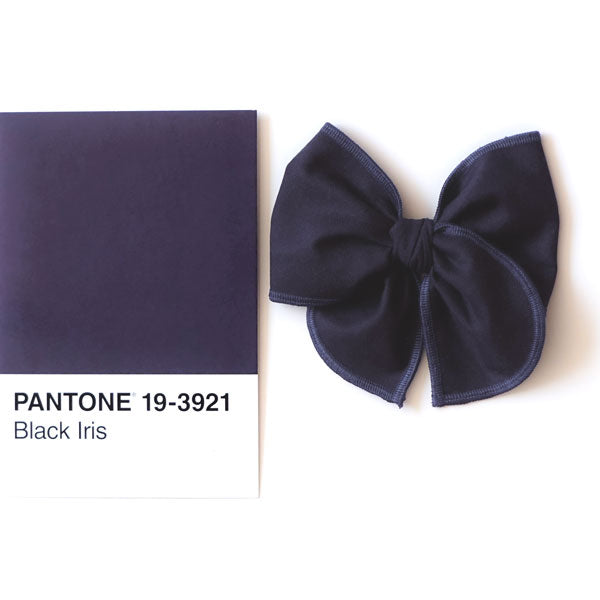 Mini Marie // Black Iris