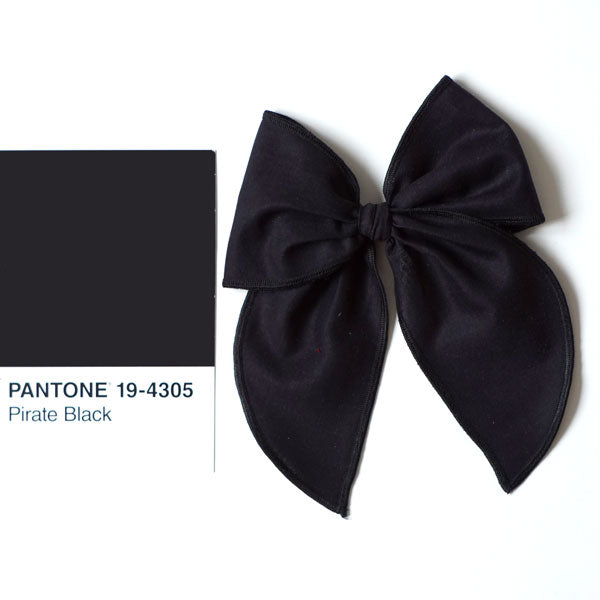 Marie // Pirate Black
