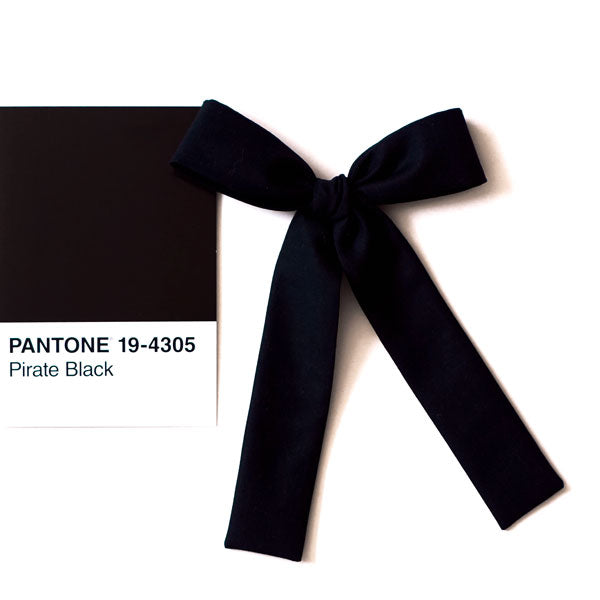 Lili // Pirate Black