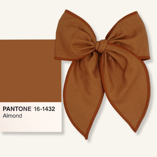 Marie // Almond