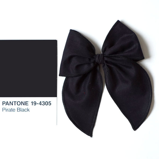 Marie // Pirate Black