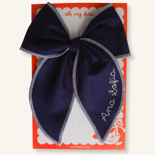 Marie Bordado // Navy and White